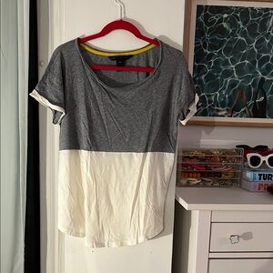 Marc Jacob’s Gray and White Women's Top